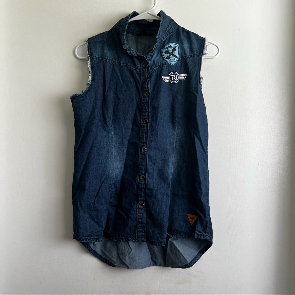 Light weight blue denim sleeveless jacket/top